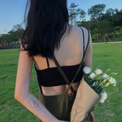 成人色五,色彩的秘密：揭开五色心理陷阱，你敢面对吗？-2