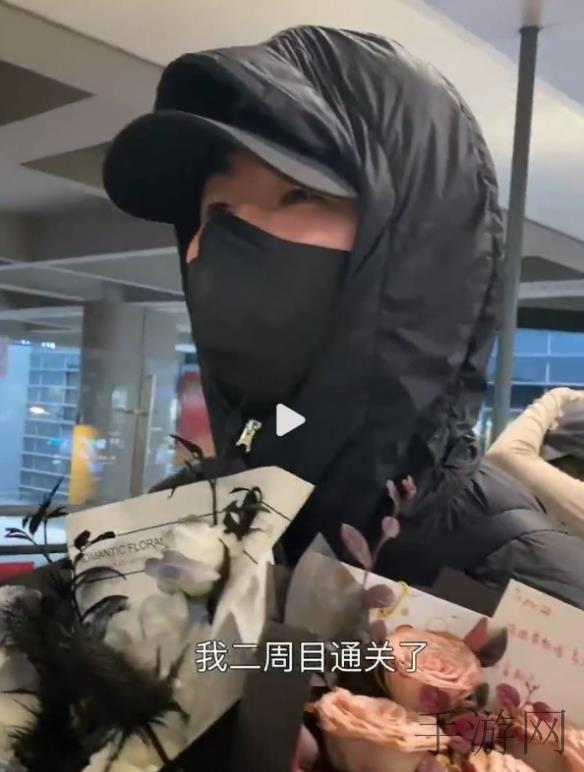 甘雨拔萝卜图片高清跳舞视频｜甘雨田间萝卜舞视频走红，农村生活美好瞬间引网友热议-1